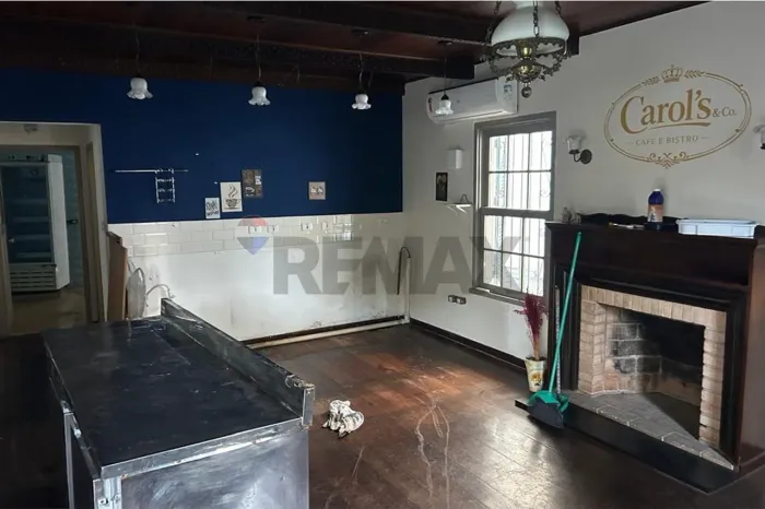 Imóvel versátil em localização central  ideal para uso comercial ou residencial