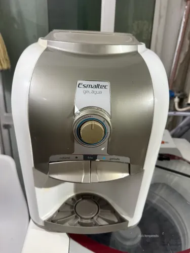 Gelagua usado! Funciona perfeitamente!já é o menor preço!!