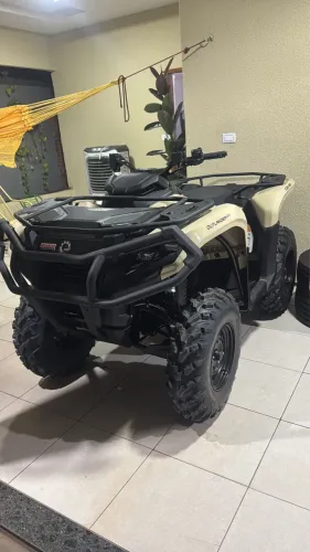 Quadriciclo Can am Outlander Hd5 pro