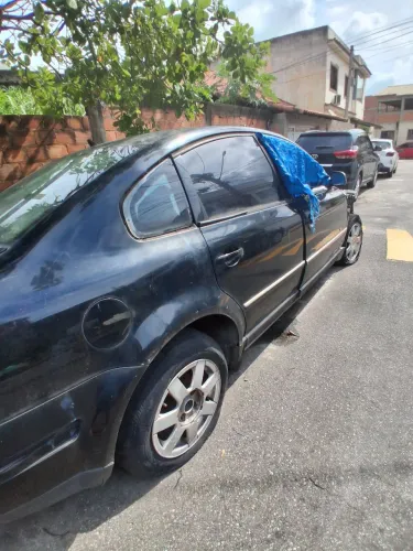 Carro blindado vendido inteiro 