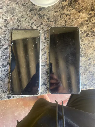 Vendo celulares com defeito