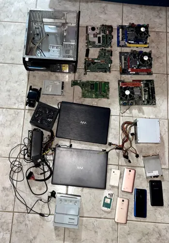 Lote de Processadores, Placa Mãe e Celulares 
