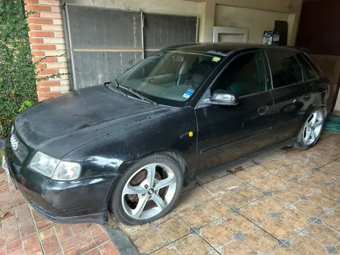 Audi A3 1.8 5P Mec. 2000