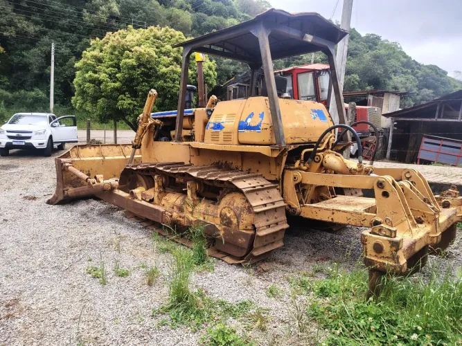 Trator D65 E KOMATSU