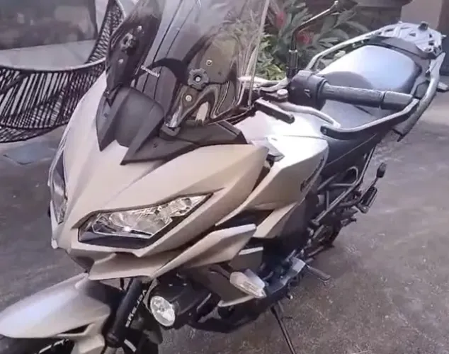 VERSYS 1000 GT - MOTO MUITO NOVA ! COM BAÚ, MANUAL, CHAVE RESERVA