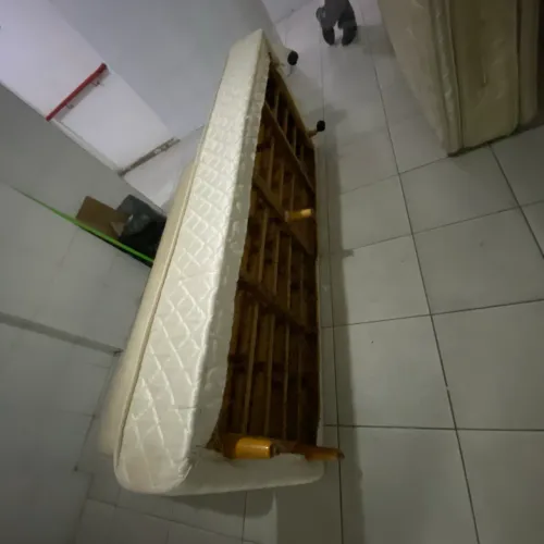 Cama box bipartida toda boa
