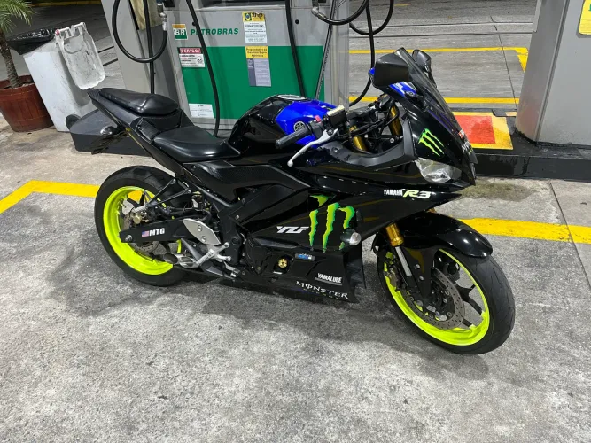 Yamaha R3