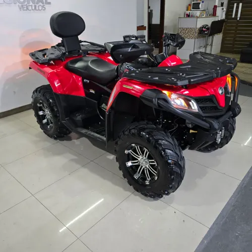 QUADRICICLO CFORCE 520 MUITO NOVO