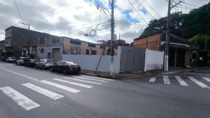 Galpão com casa no Retiro - imobiliária MR Imóveis