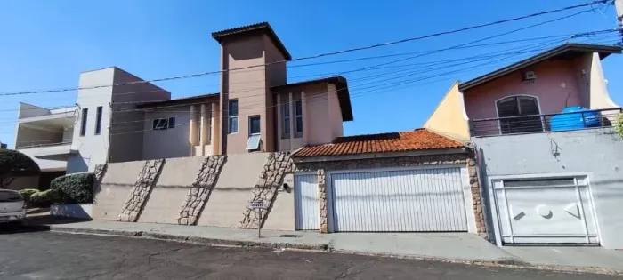 Sobrado a Venda no bairro Vila Alto Paraíso - Bauru, SP