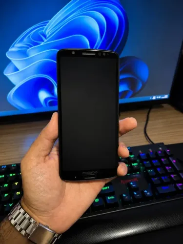 Motorola Moto G6 Plus 64GB - Bom Estado