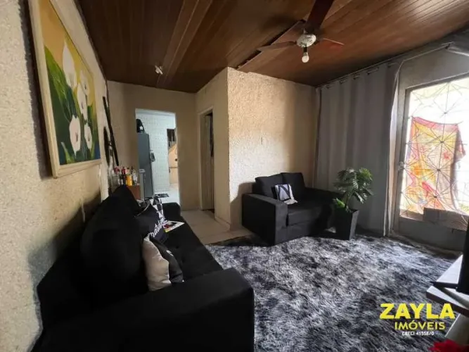 Ótima casa em Vila Kosmos, de fundos, 57m², 2 quartos (1suite), sala, copa, cozinha, um va