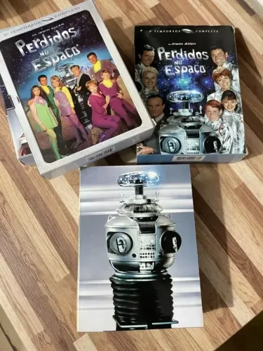 Seriado Perdidos no espaço em DVD,  coleção completa .