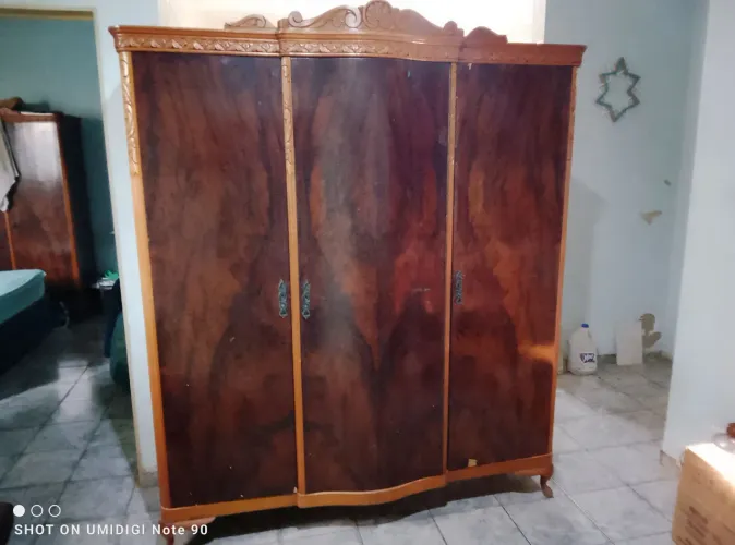 Guarda roupa antigo