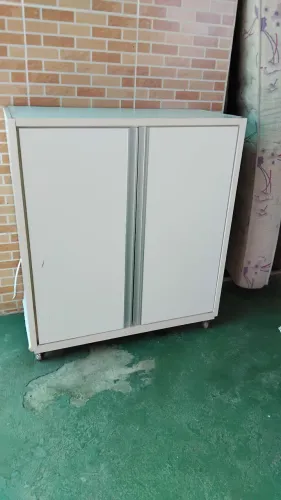 Vendo Sapateira Branca com 5 Prateleiras - Com Rodinhas