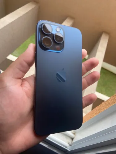 iPhone 15 pro max - Azul 256Gb 
