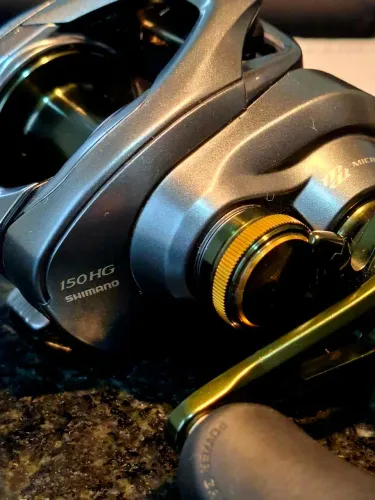 Carretilha Shimano Curado DC 150HG
