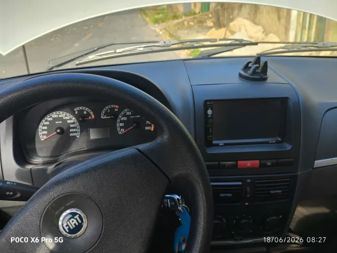 Fiat Siena HLX 1.8 MPI Flex 8V 4P 2006