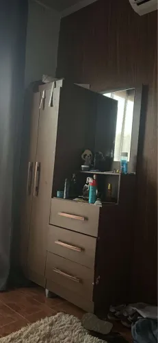 Vende-se guarda-roupa
