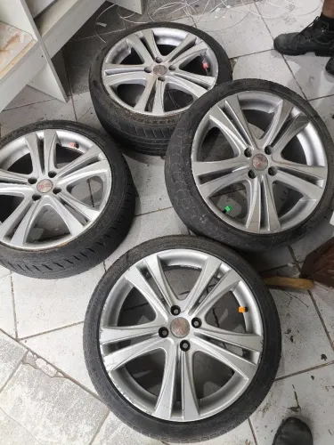 Rodas 17