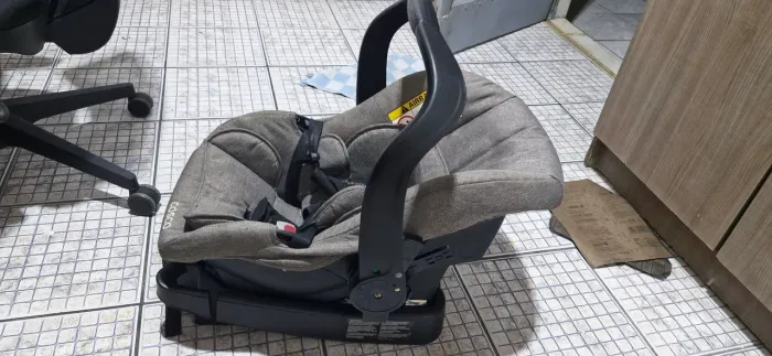 Bebê conforto cosco + base