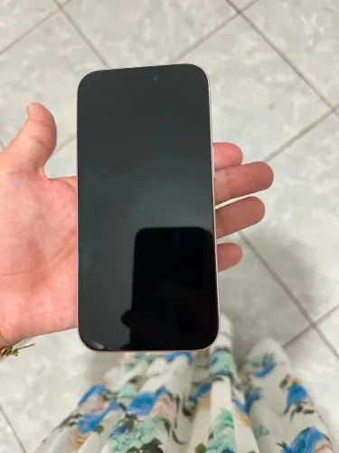 Vendo iPhone rosê, 9 meses de uso,único dono, bateria 90%