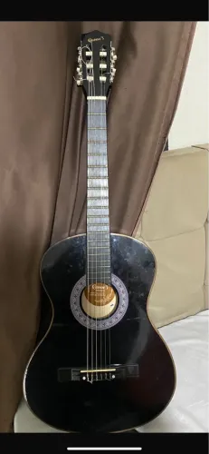 Vendo violão Queens novinho, único dono