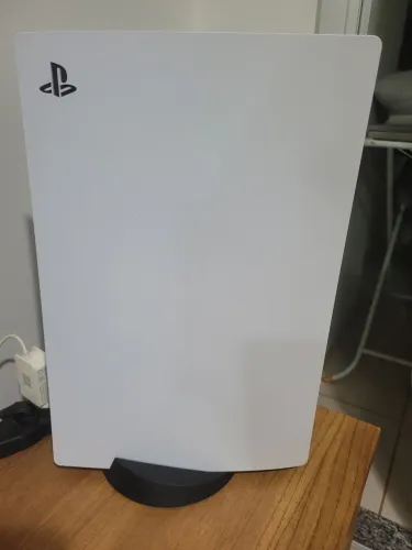 Vendo PlayStation 5 PS5 1TB Mídia Física (Leitor de Disco) + Caixa Original