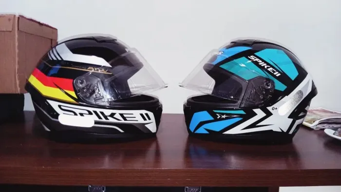 Vendo 2 Capacetes