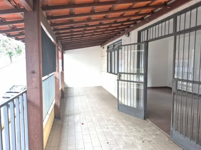 Casa 4 quartos + Loja no bairro São Pedro