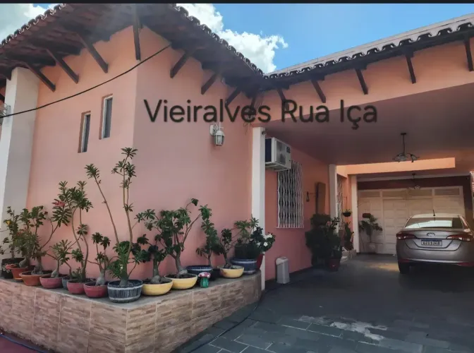 Casa Comercial na Rua Rio Iça, Vieiralves próximo ao Gargalo e Rua Acre. 4 quartos