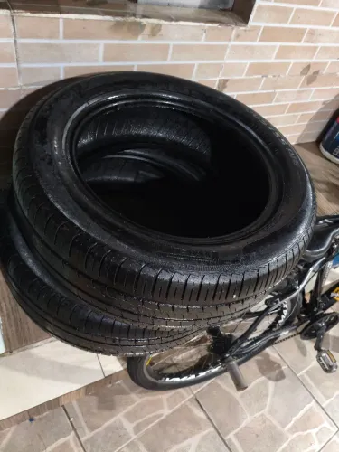 Pneu Pirelli Evo P400. 205/55 R16
