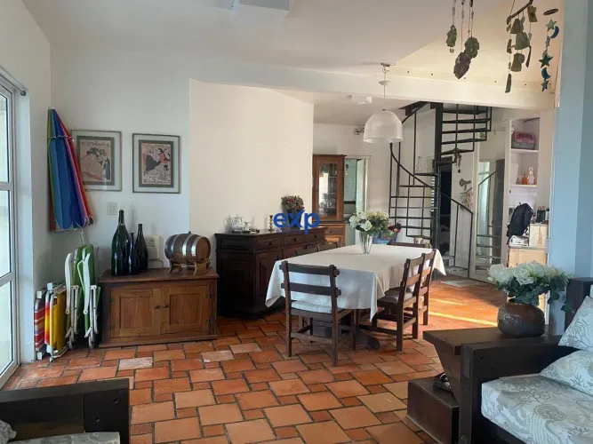 Casa 570ms frente Mar em Laguna - Praia da Tereza