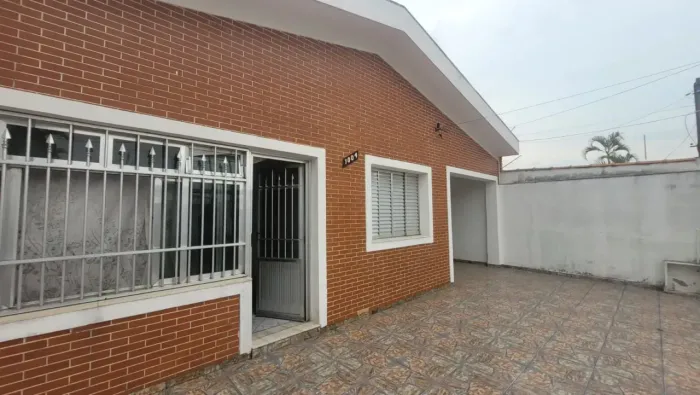 Casa para venda possui 140 metros quadrados com 2 quartos em Vila Carvalho - Sorocaba - SP