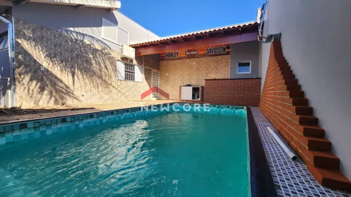 Casa em Rua Maria Tereza Fronick Oliva - Jardim Redentor - Bauru/SP