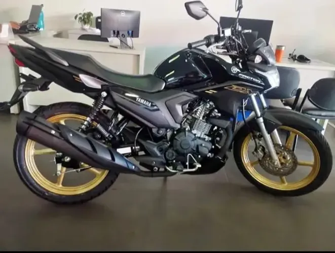 Factor DX ano 2025. 9mil km rodados Manuel e chave reserva, único dono