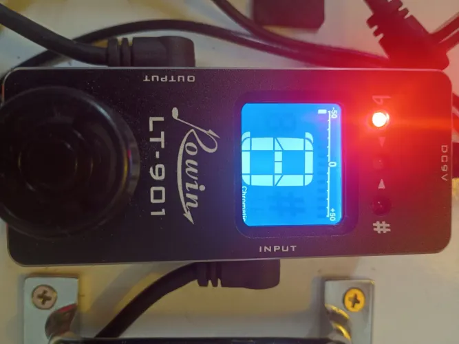 Pedal afinador tuner - Rowin semi novo