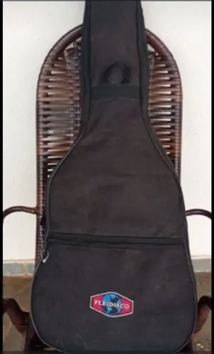 Violão tagima