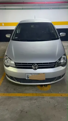 Volkswagen Polo Sedan 1.6 MI Total Flex 8V 4P 2013