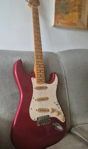 Fender Standard-Candy Aple Red MiM 2008