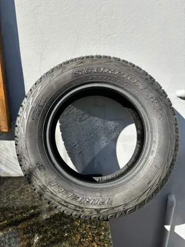 BARBADA!!! Pneu Pirelli Scorpion 205/70 R15 com 15Km de rodagem até o borracheiro uma vez.