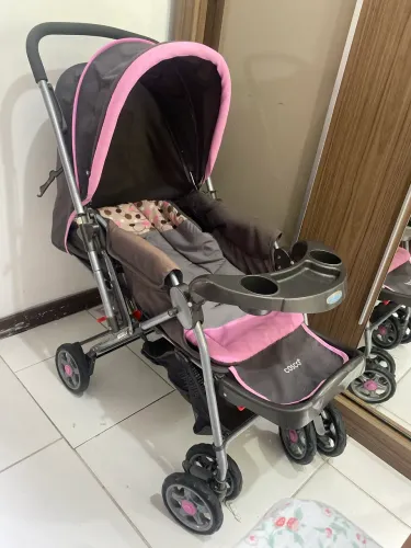Carrinho de bebê Rosa - Cosco