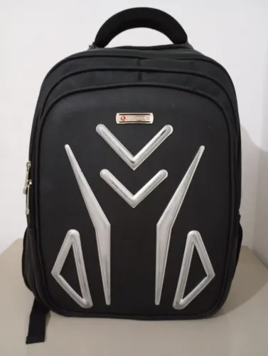 Mochila emborrachada usado bom