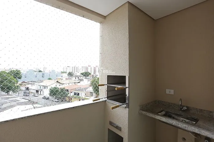 Apartamento com 02 dormitorios, sendo 01 suíte, 02 vagas de garagem, Bairro Paraíso, Santo