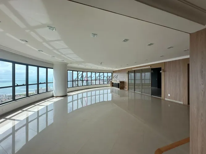 Excelente apartamento de 370m2