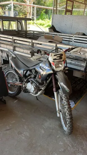 VENDO MOTO PARA TRILHA CRF 230