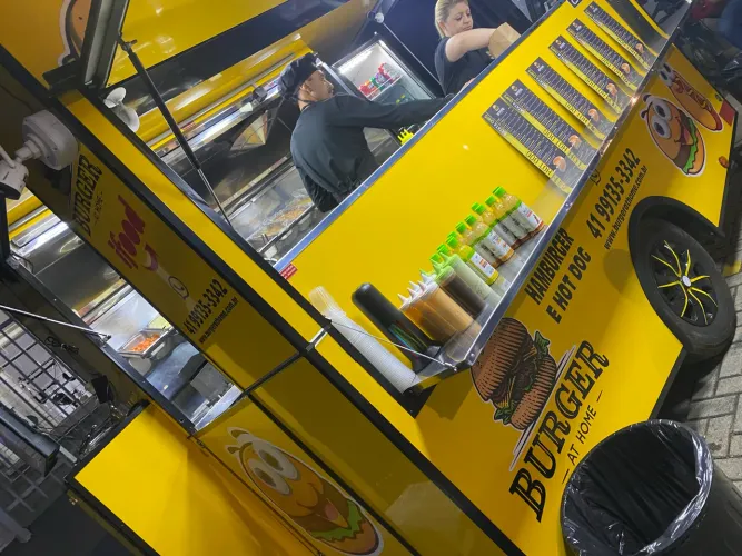 Vendo food truck completo 