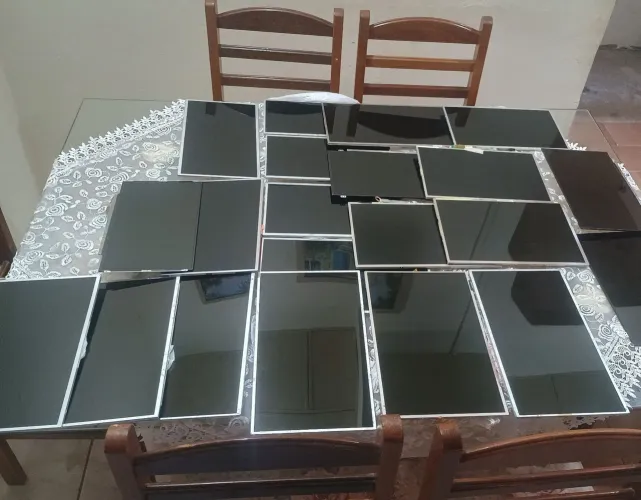 LOTE 20 TELAS USADAS NOTEBOOKS (LISTA NAS FOTOS)