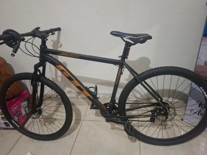 Bike Aro 29 com freios a discos bike super nova
