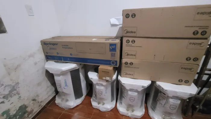 Ar condicionado split Midea novos leia a descrição do anúncio 